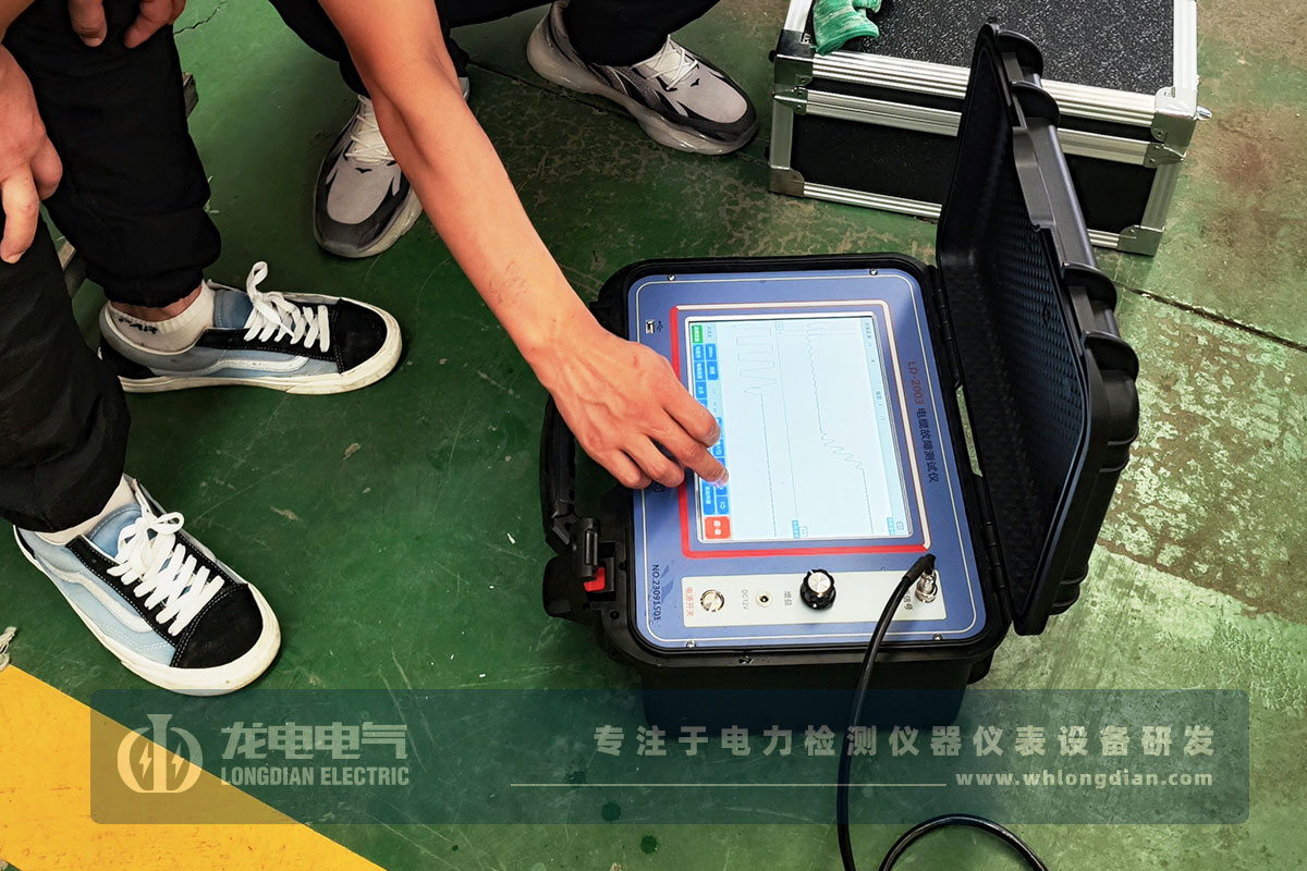 武汉龙电电气技术团队为河北唐山客户提供技术培训 武汉龙电电气技术团队为河北唐山客户提供技术培训